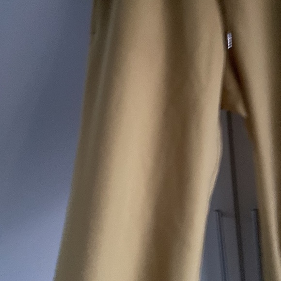 Lululemon On the Fly 7/8 Pant *Woven - Picture 9 of 15